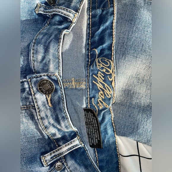 Mid Rise Buffalo David Bitton Jeans😍 - Picture 4 of 8